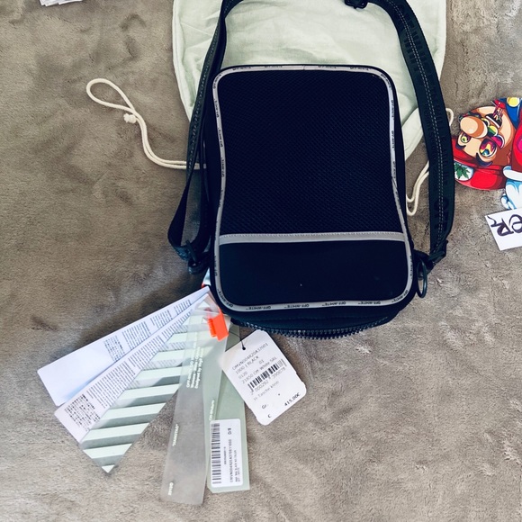 Off white handbag - Picture 7 of 8